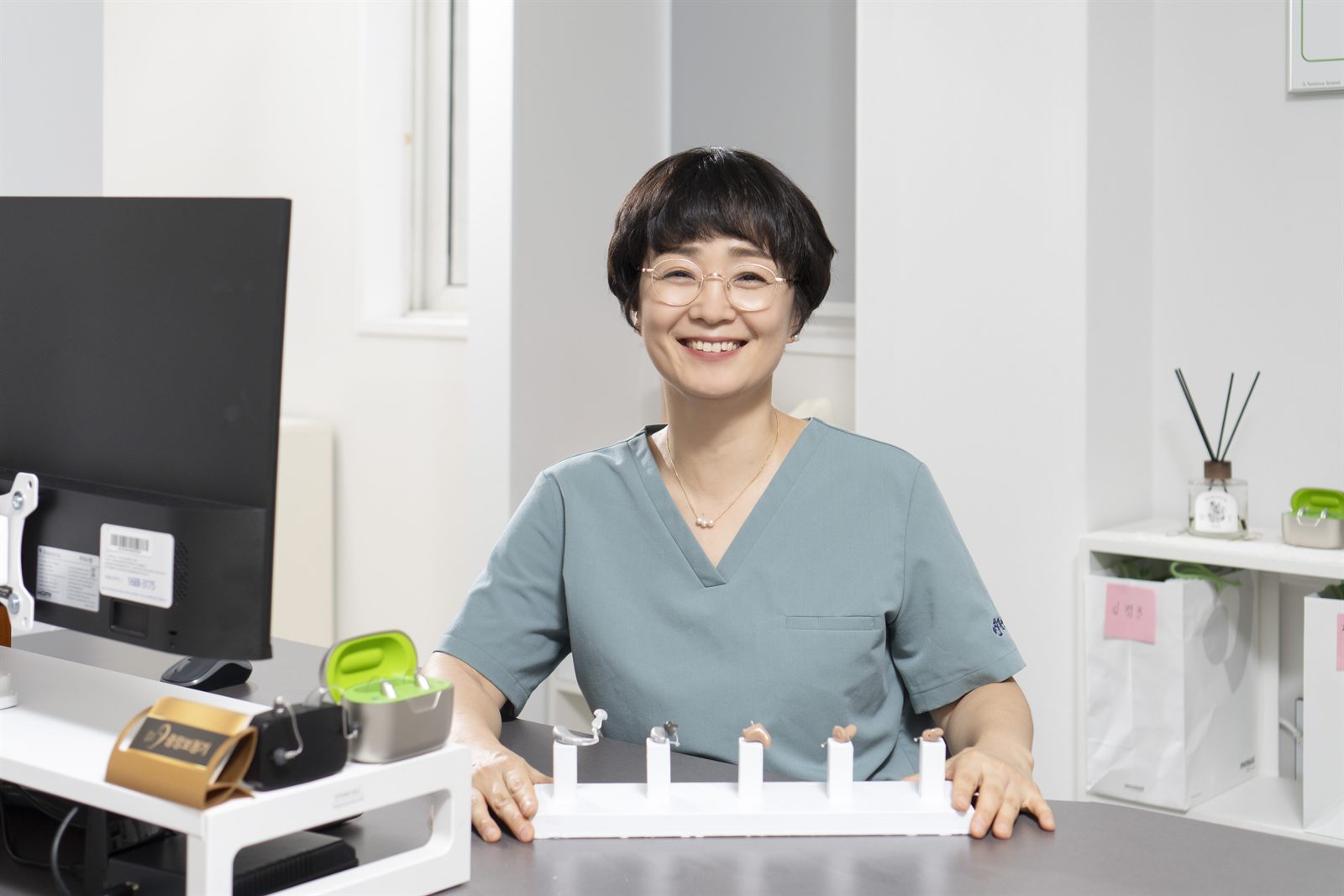 상담 중인 원장님 모습
